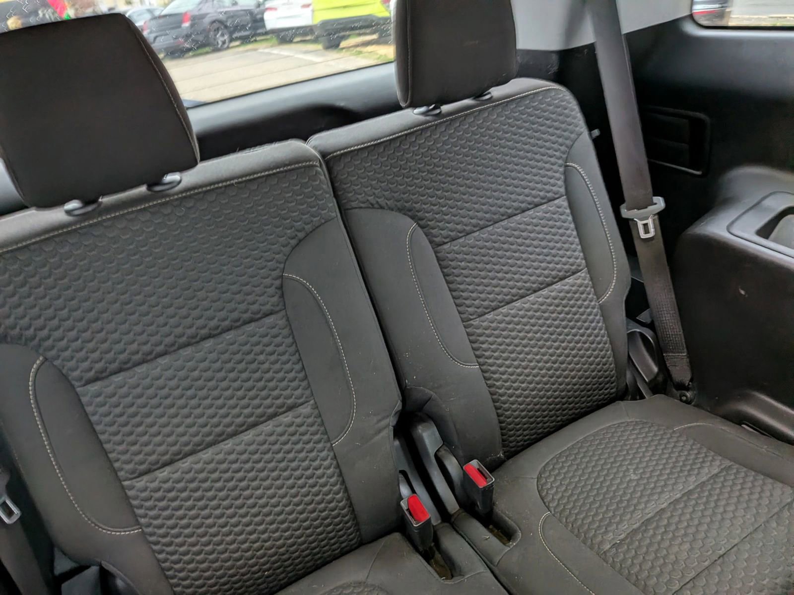 Used 2019 GMC Acadia SLE image 37