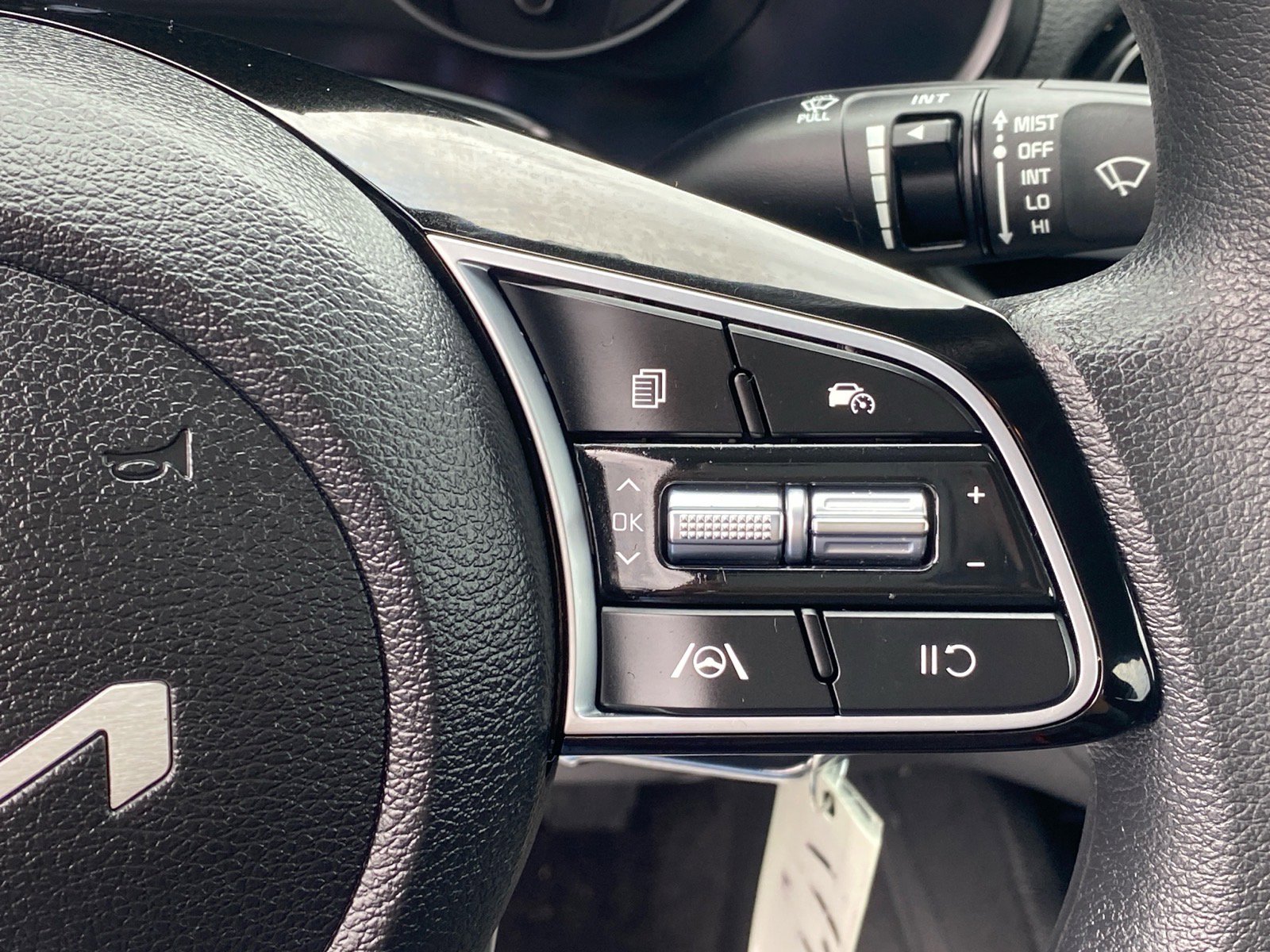 Certified 2023 Kia Forte LXS image 16