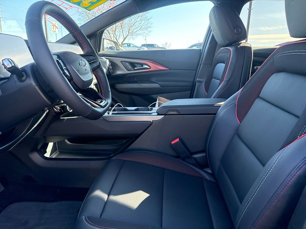 New 2026 Chevrolet Equinox EV RS image 9