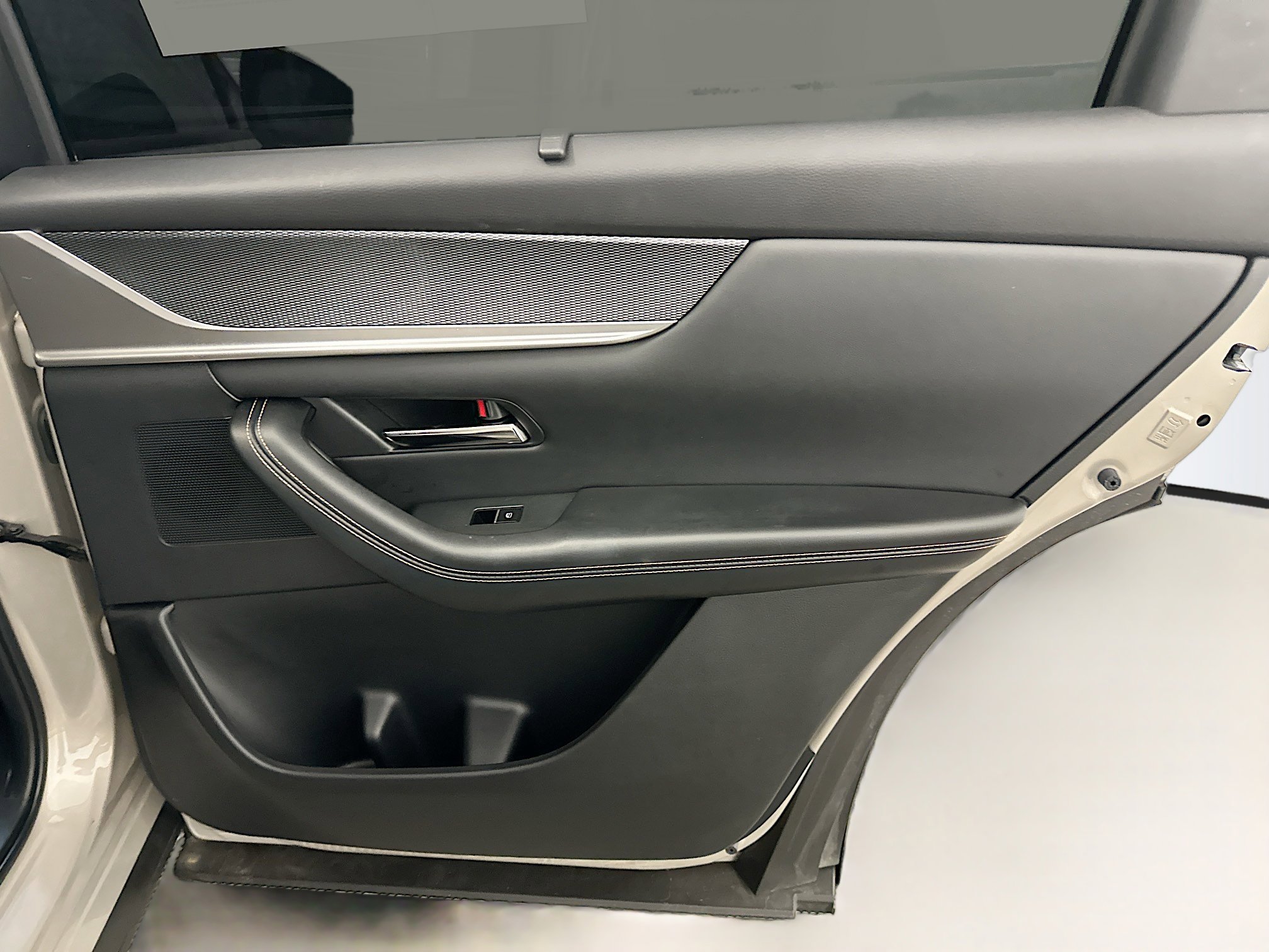 Used 2024 MAZDA CX-90 Plug-In Hybrid w/ Preferred image 34