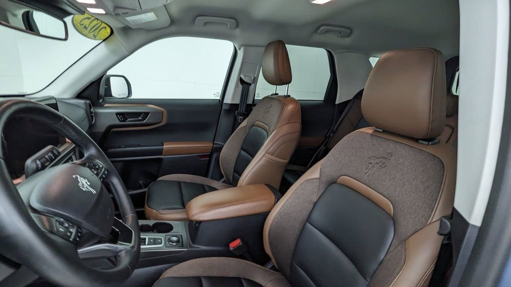Certified 2025 Ford Bronco Sport Outer Banks w/ Outer Banks Tech Package+ AWD/4WD image 2