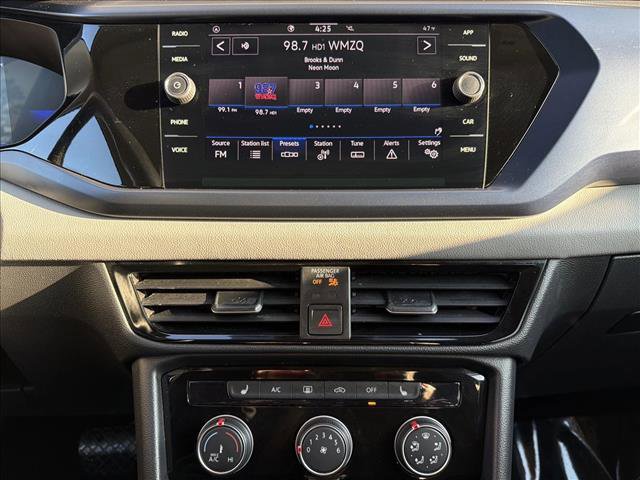 Used 2023 Volkswagen Taos SE image 18