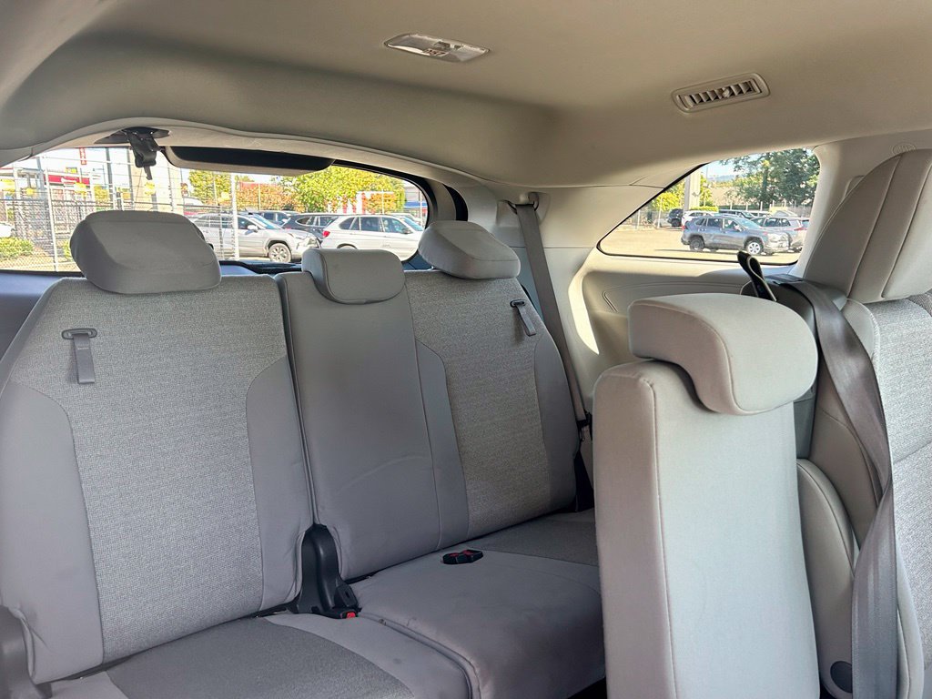 Certified 2024 Toyota Sienna LE AWD/4WD image 16