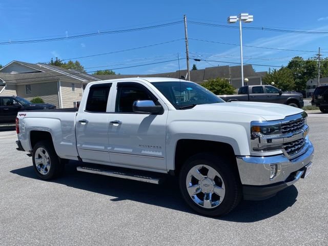 Used 2017 Chevrolet Silverado 1500 LTZ w/ Sport Package AWD/4WD image 7