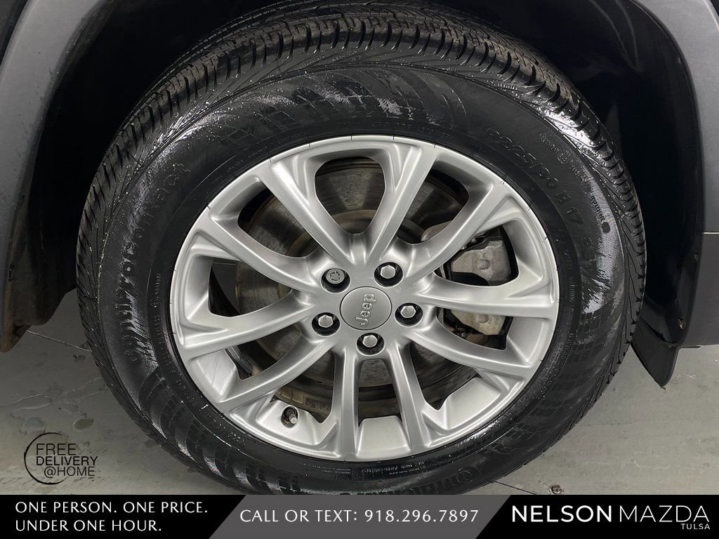 Used 2021 Jeep Cherokee Latitude Plus image 14