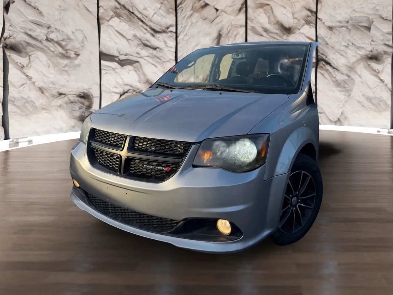 Used 2015 Dodge Grand Caravan SXT w/ Blacktop Package image 19