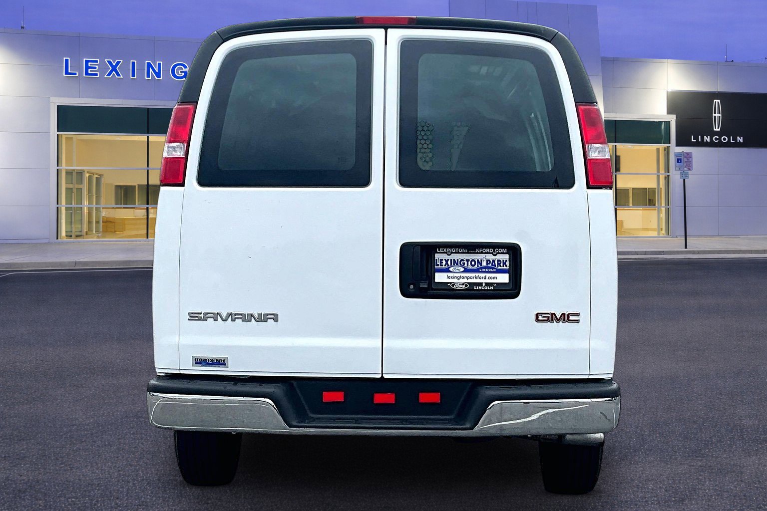 Used 2023 GMC Savana 2500 w/ Driver Convenience Package RWD image 6