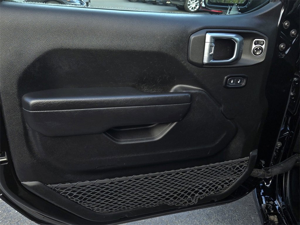 Used 2022 Jeep Gladiator Sport image 11