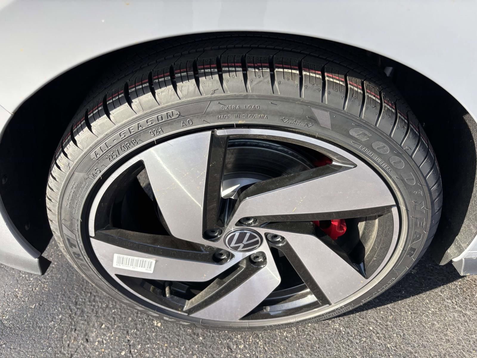 New 2026 Volkswagen GTI S image 10