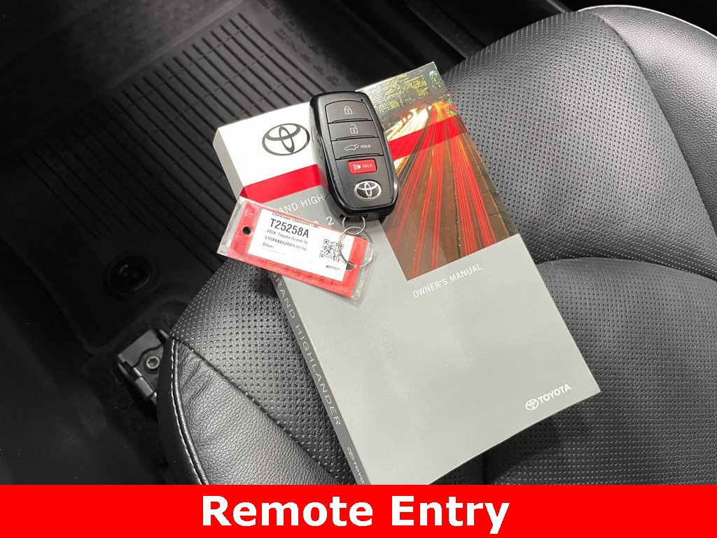 Used 2024 Toyota Grand Highlander XLE image 7