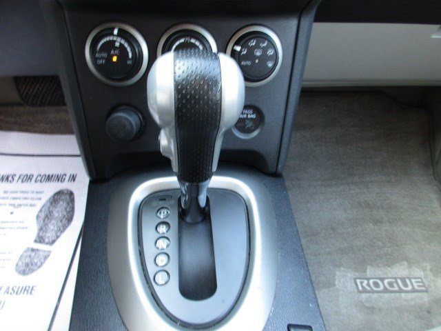 Used 2013 Nissan Rogue SL AWD/4WD image 26