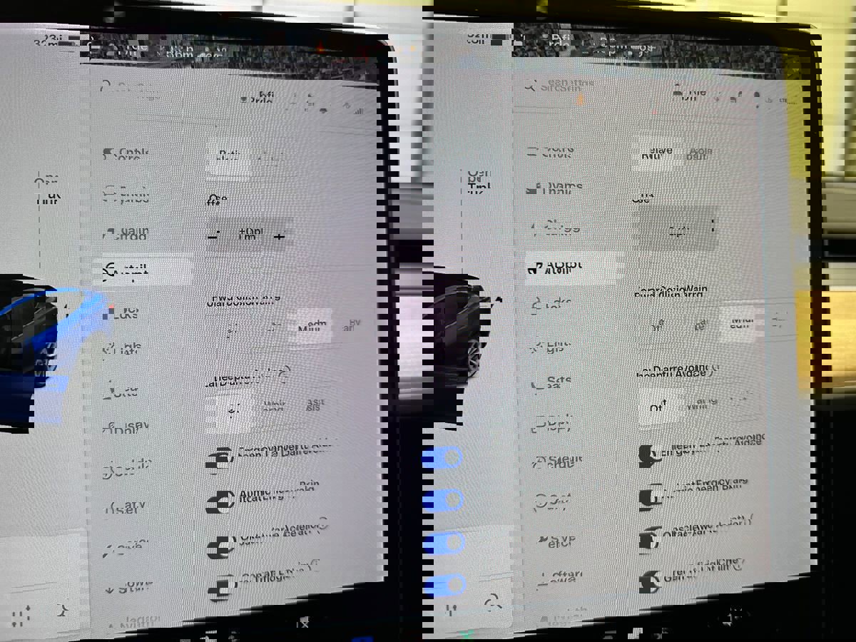 Used 2021 Tesla Model 3 Long Range AWD/4WD image 32