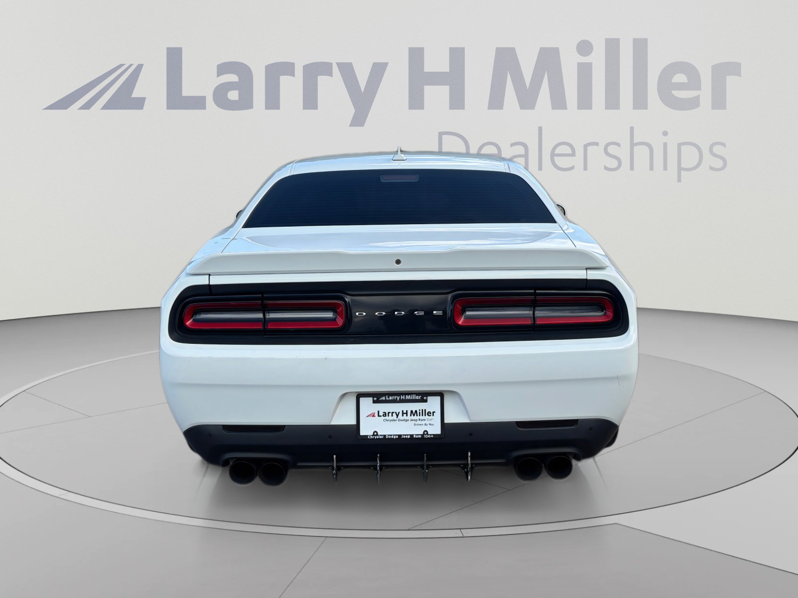 Used 2015 Dodge Challenger R/T w/ Quick Order Package 28B R/T RWD image 5