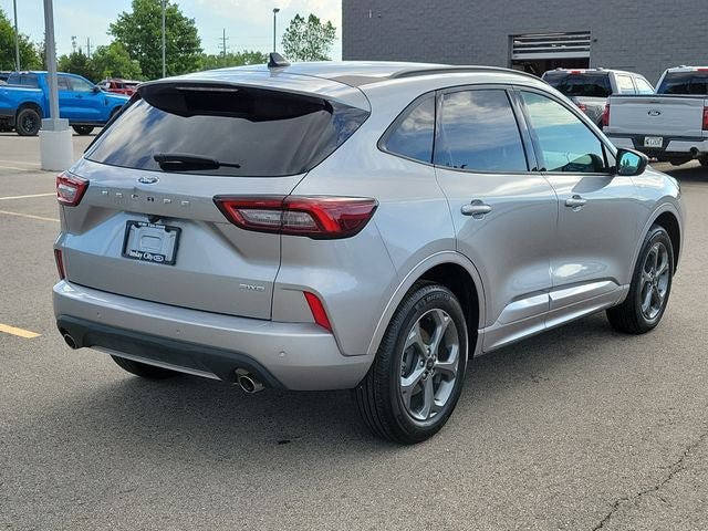 Used 2024 Ford Escape ST-Line w/ Tech Pack #1 AWD/4WD image 4