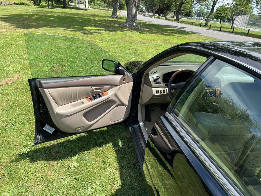 Used 2001 Lexus ES 330 image 25