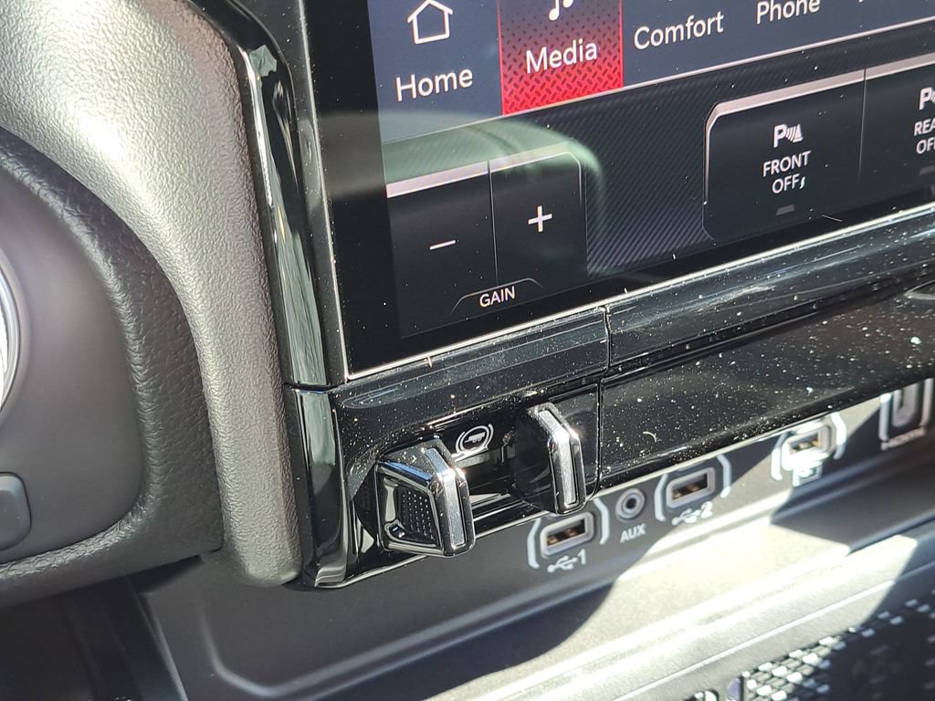 New 2026 RAM 1500 Rebel w/ Rebel Level 2 Equipment Group AWD/4WD image 8