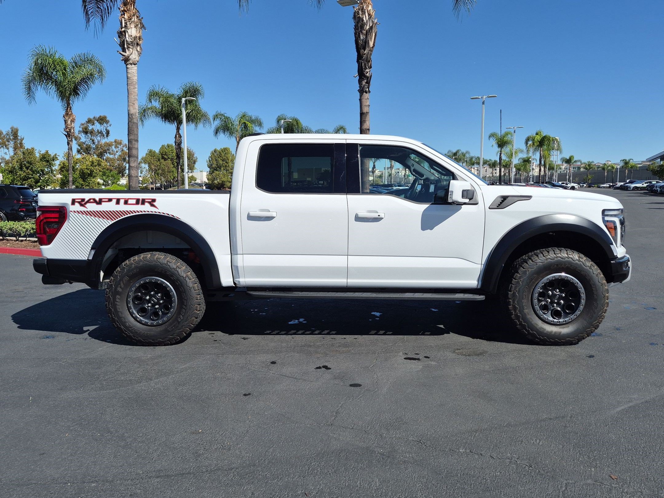 Used 2025 Ford F150 Raptor AWD/4WD image 11