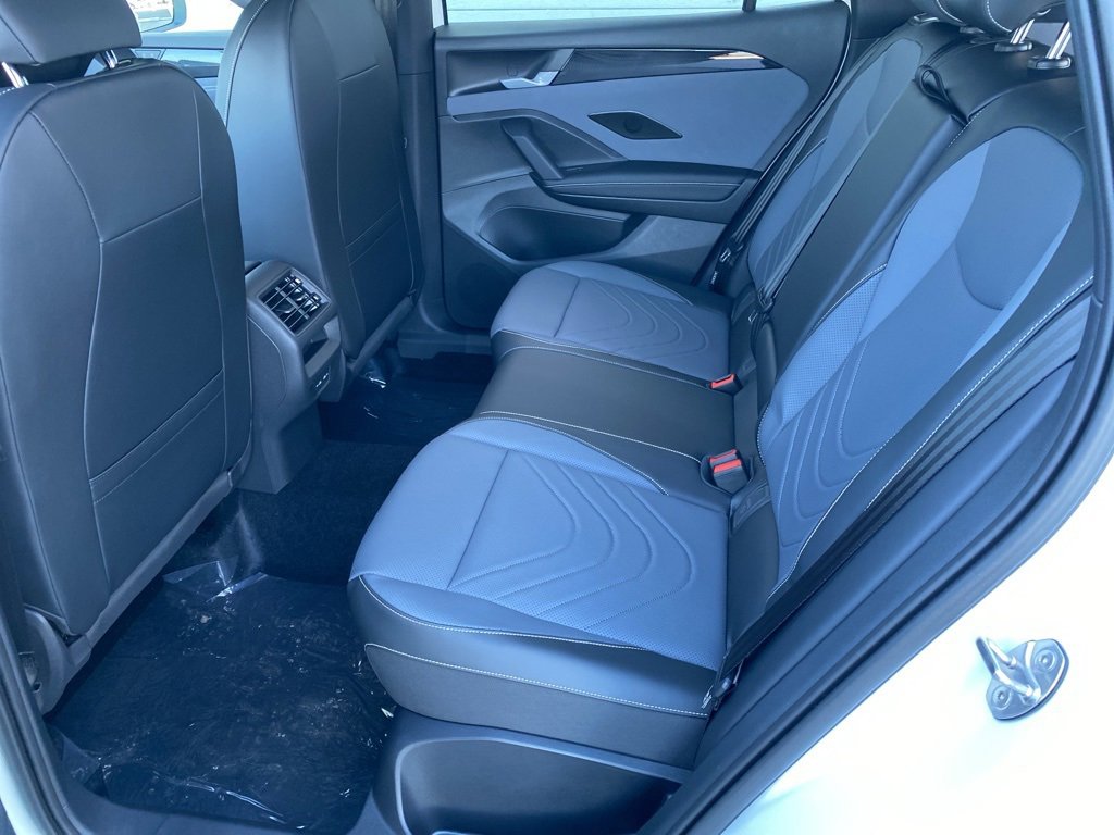 New 2026 Volkswagen Tiguan SE R-Line image 24