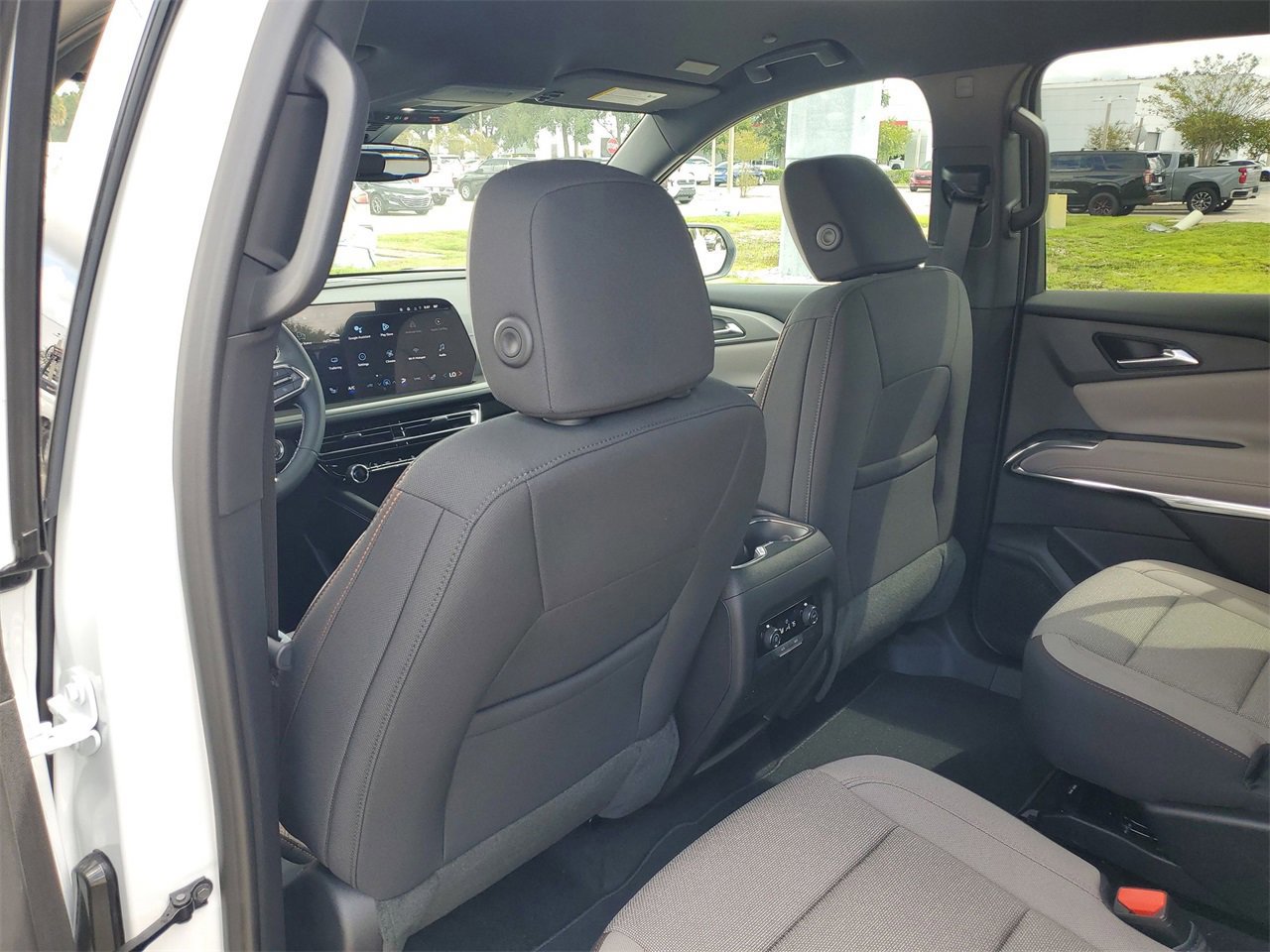 New 2026 Chevrolet Traverse LT image 10