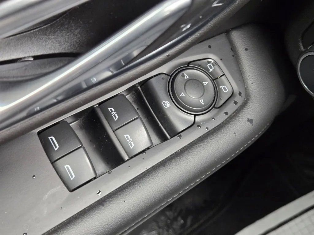 Used 2021 Chevrolet Suburban LS image 13