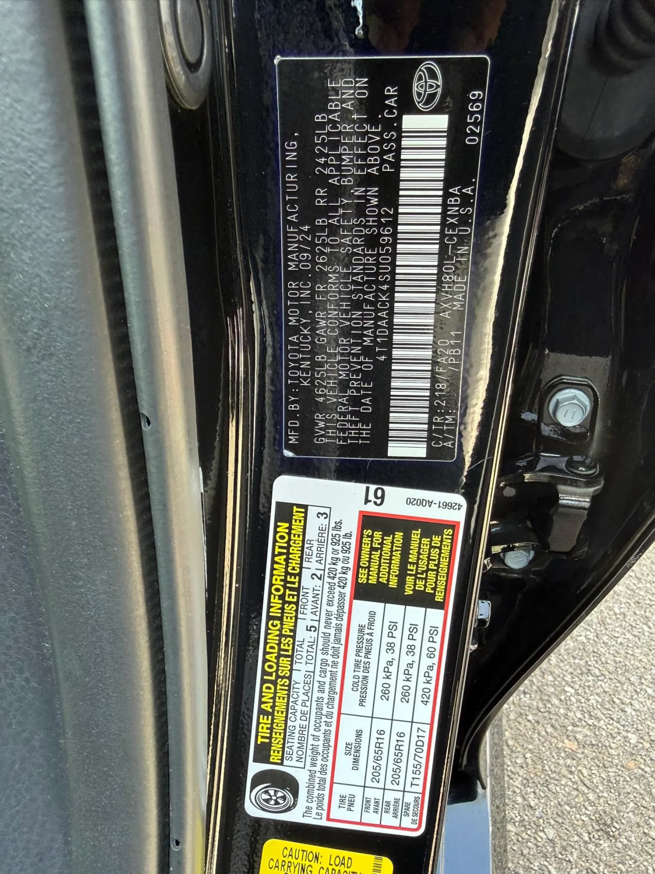Used 2025 Toyota Camry LE FWD image 18