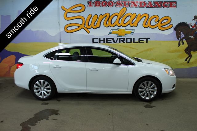 Used 2017 Buick Verano FWD image 1