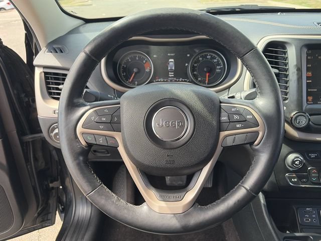 Used 2016 Jeep Cherokee Limited FWD image 23