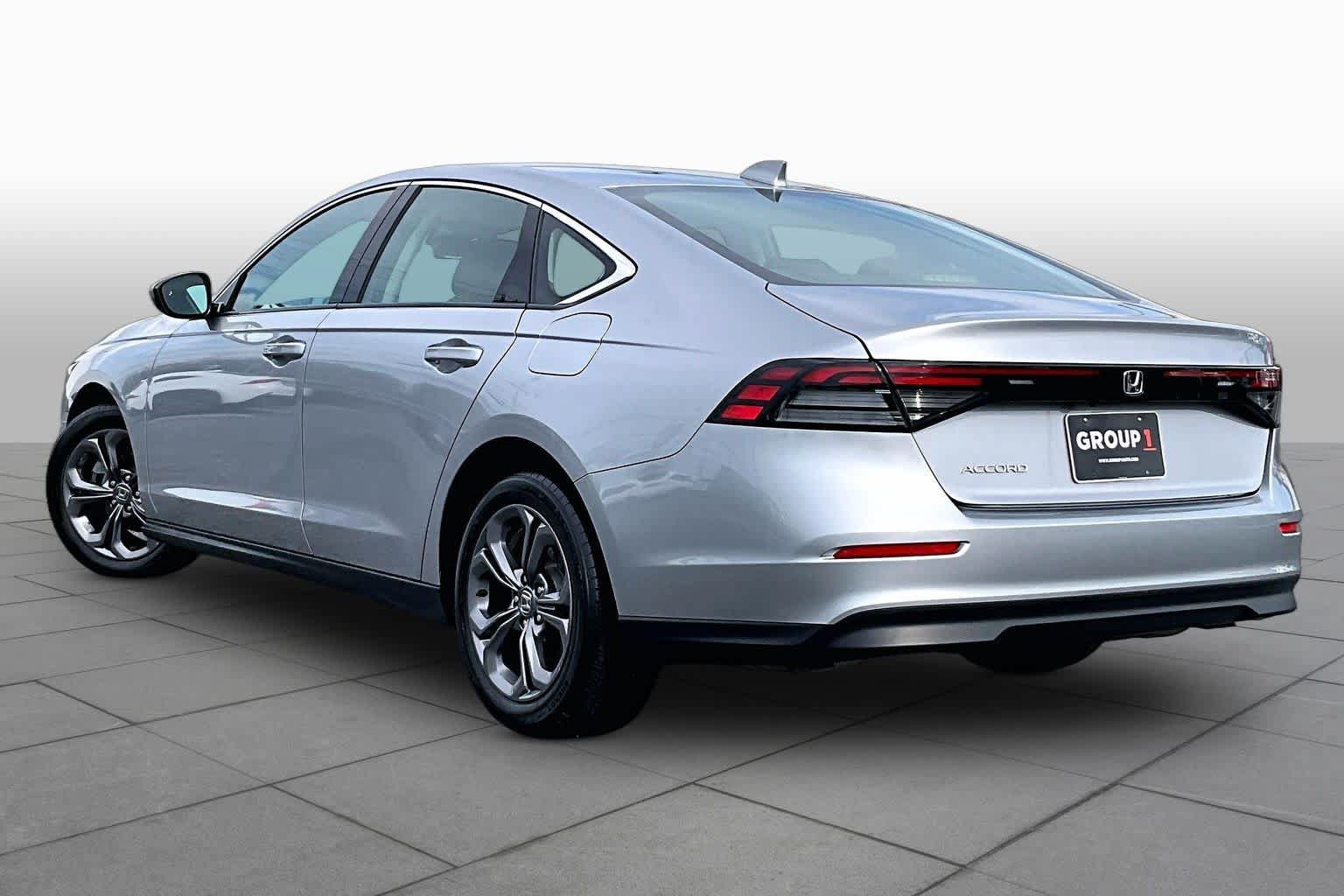Used 2023 Honda Accord EX image 11