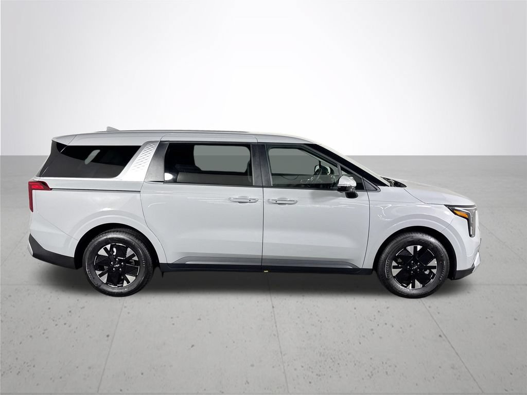 New 2027 Kia Carnival LXS FWD image 5