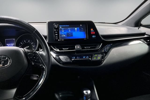 Used 2018 Toyota C-HR XLE FWD image 10
