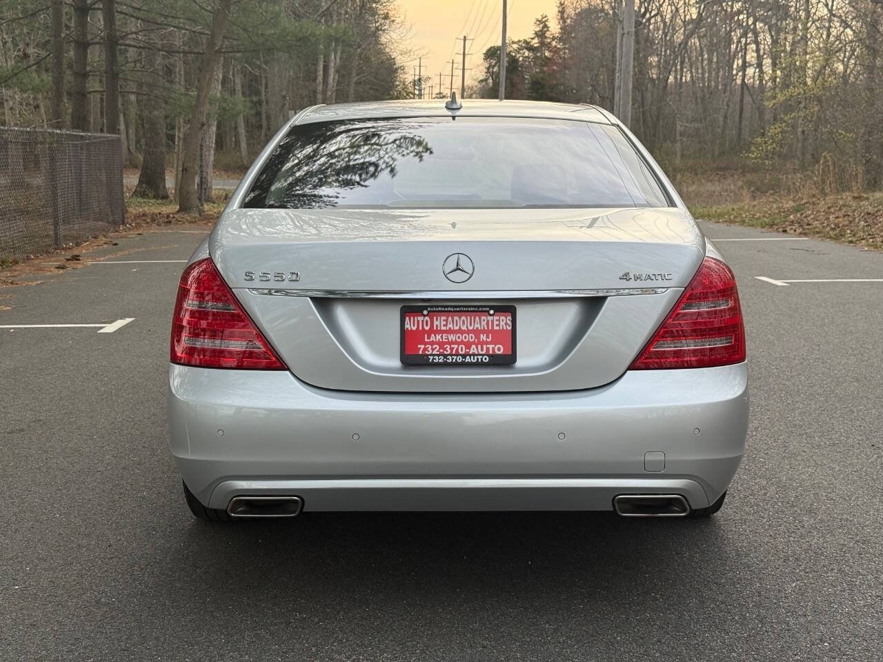 Used 2010 Mercedes-Benz S 550 4MATIC image 7