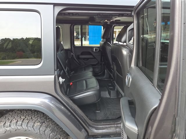 Used 2020 Jeep Wrangler Unlimited Sahara w/ Dual Top Group AWD/4WD image 55