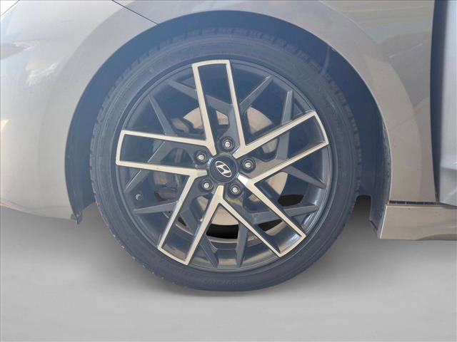 Used 2020 Hyundai Elantra Sport w/ Premium Package 02 FWD image 24