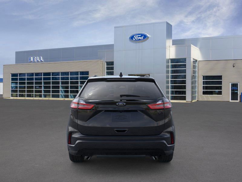 Used 2024 Ford Edge SE w/ Black Appearance Package image 5
