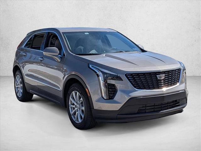 Used 2023 Cadillac XT4 Luxury image 3