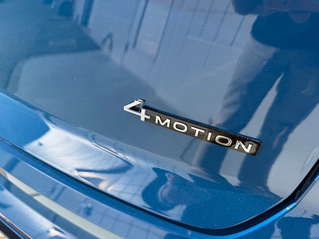 New 2026 Volkswagen Atlas Cross Sport SEL Premium R-Line image 11