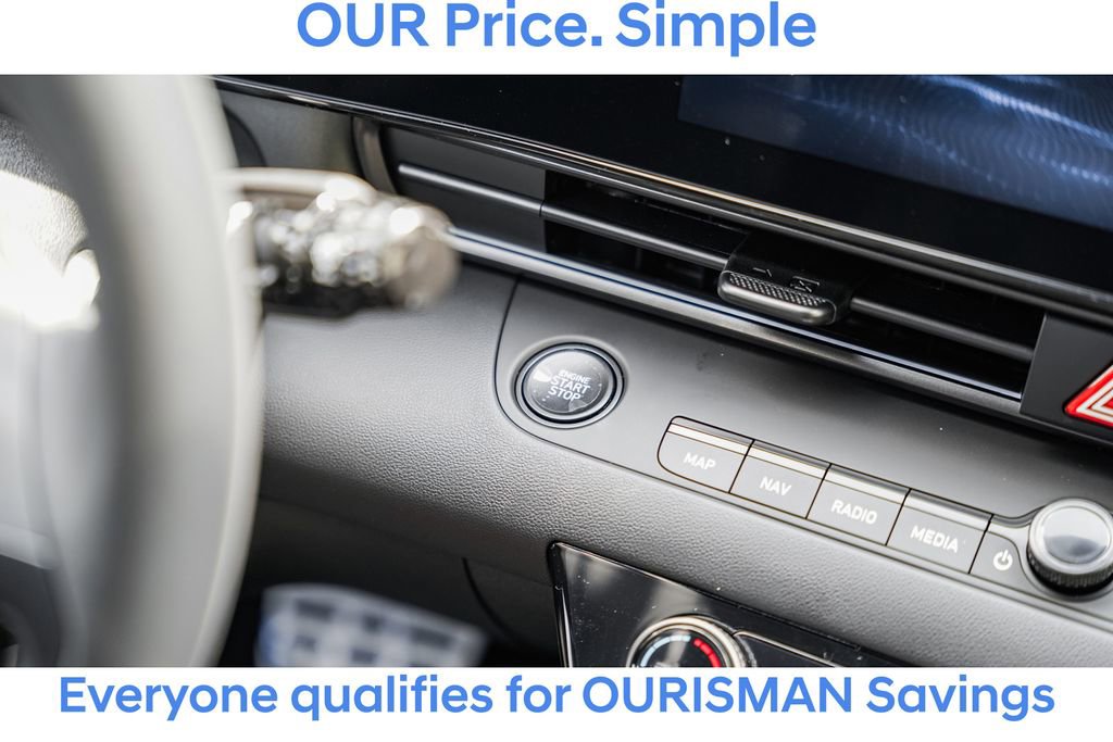 New 2025 Hyundai Elantra SEL image 23