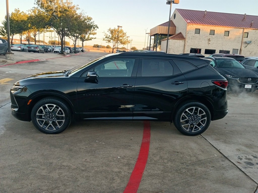 Used 2025 Chevrolet Blazer RS image 4