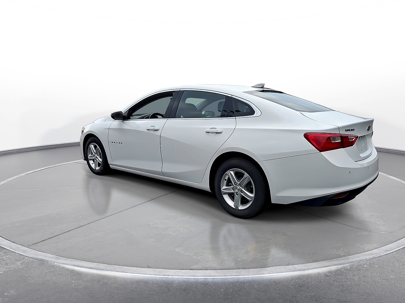Used 2022 Chevrolet Malibu LS w/ Driver Confidence Package II FWD image 6