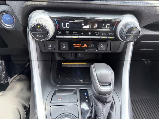 Used 2021 Toyota RAV4 XSE AWD/4WD image 22