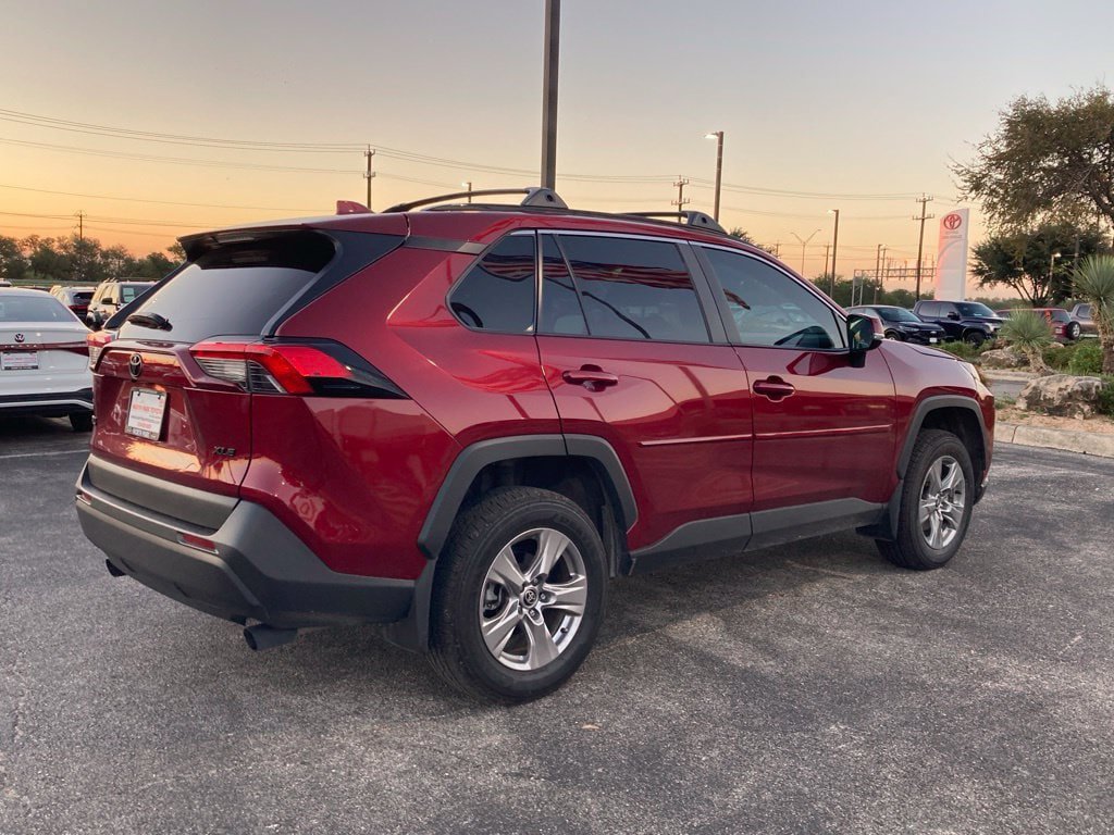 Certified 2025 Toyota RAV4 XLE w/ Convenience Package FWD image 3