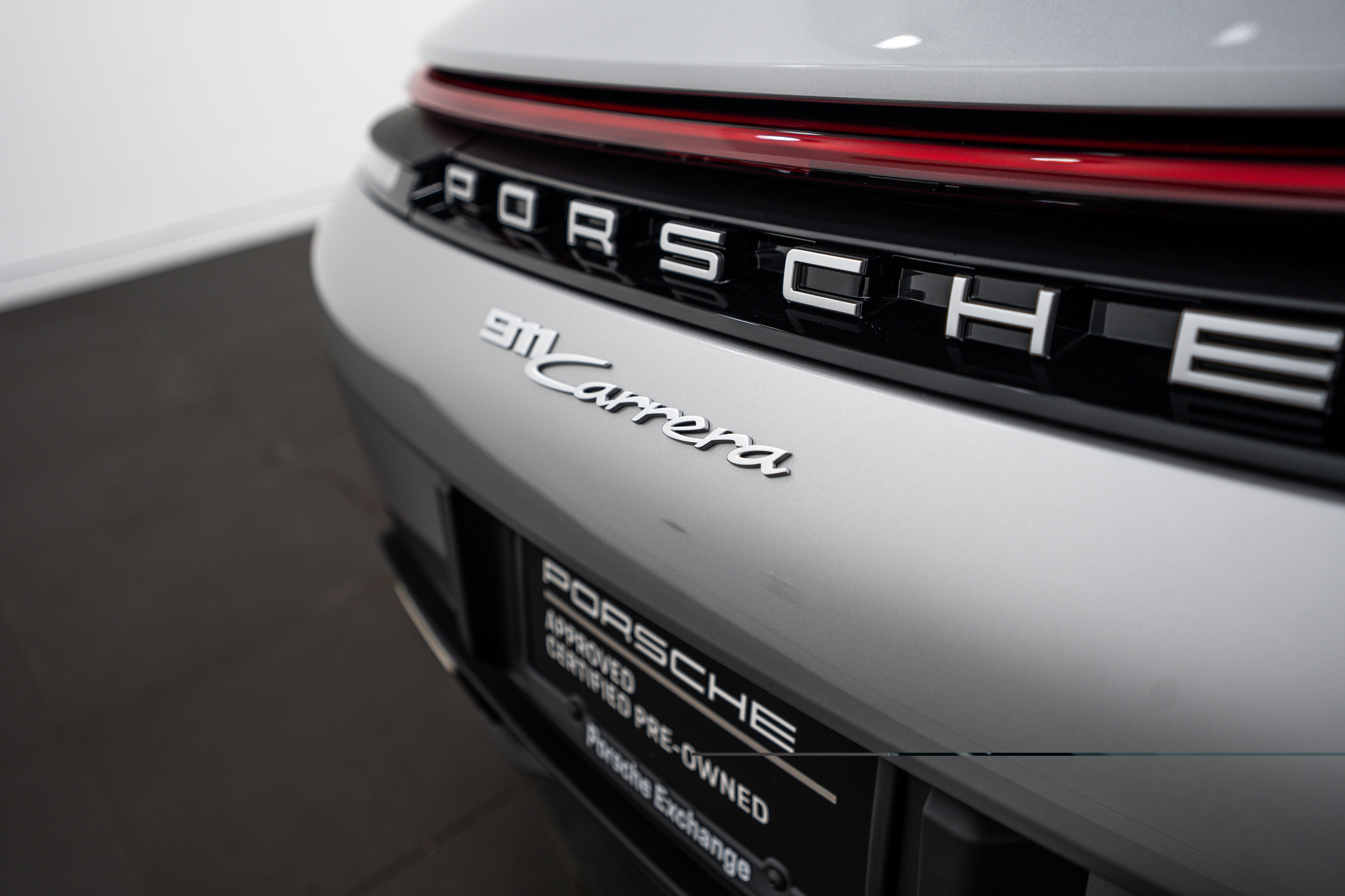 Certified 2025 Porsche 911 Carrera RWD image 25