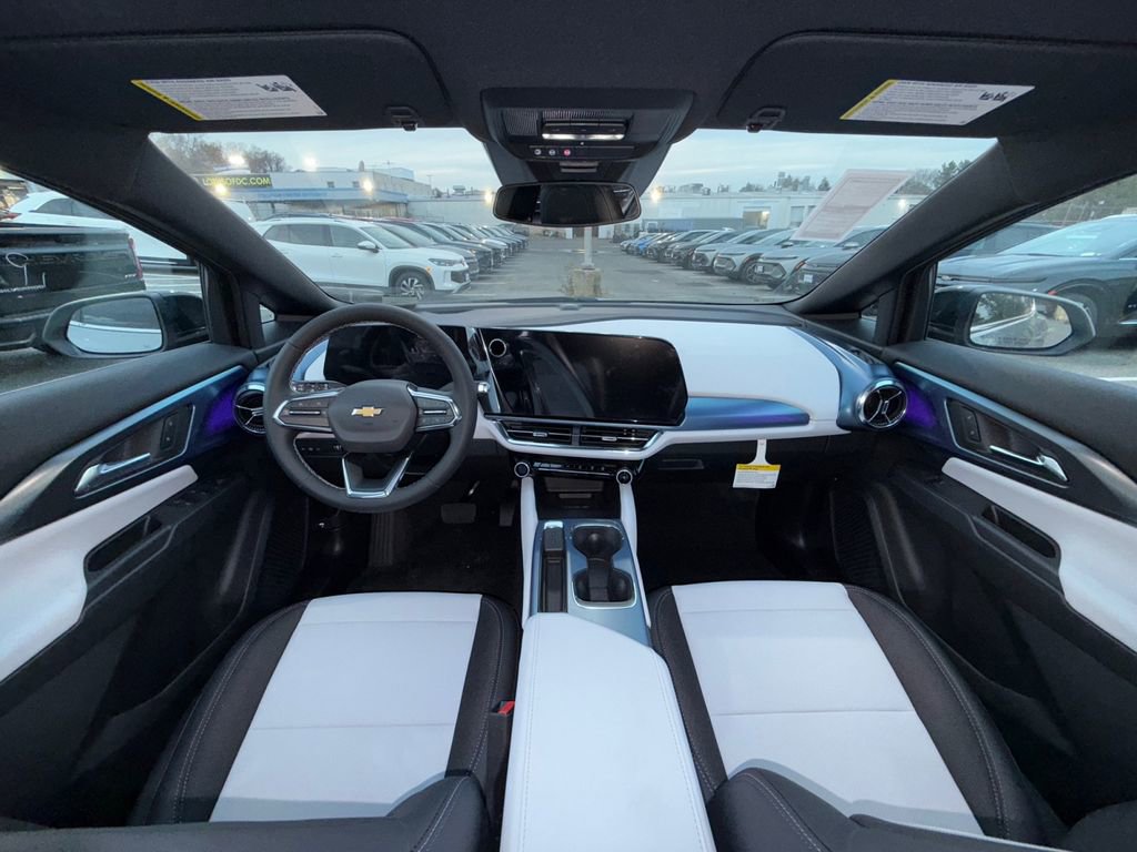 New 2026 Chevrolet Equinox EV LT image 20