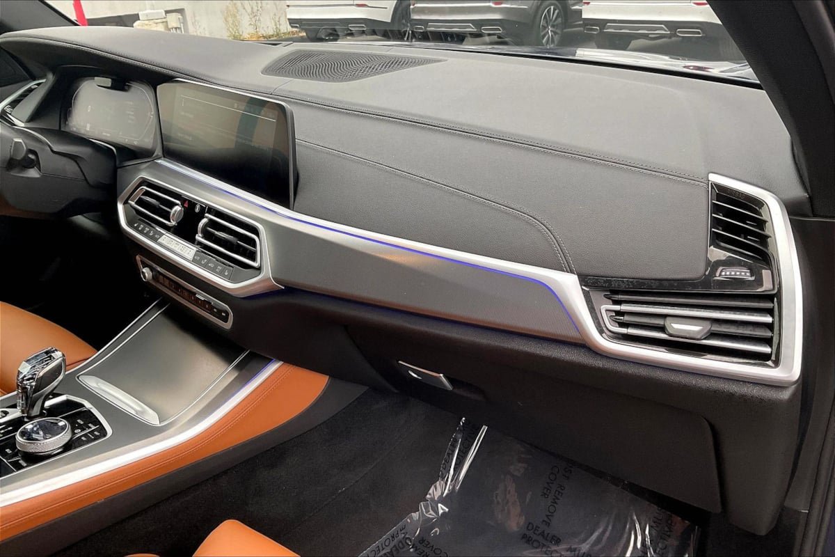 Used 2022 BMW X5 sDrive40i w/ M Sport Package RWD image 12
