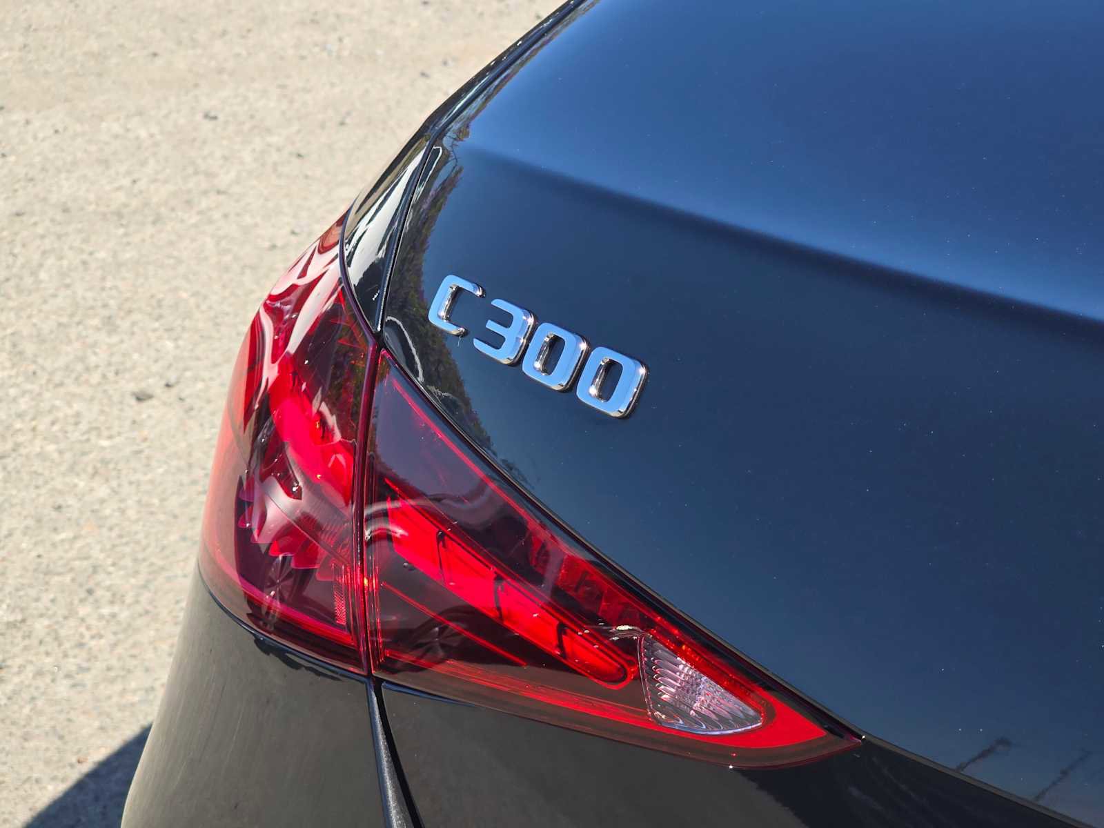 Used 2025 Mercedes-Benz C 300 4MATIC Sedan image 16