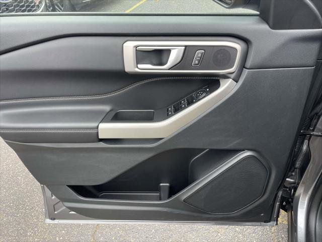 Used 2023 Ford Explorer XLT w/ Equipment Group 202A image 15