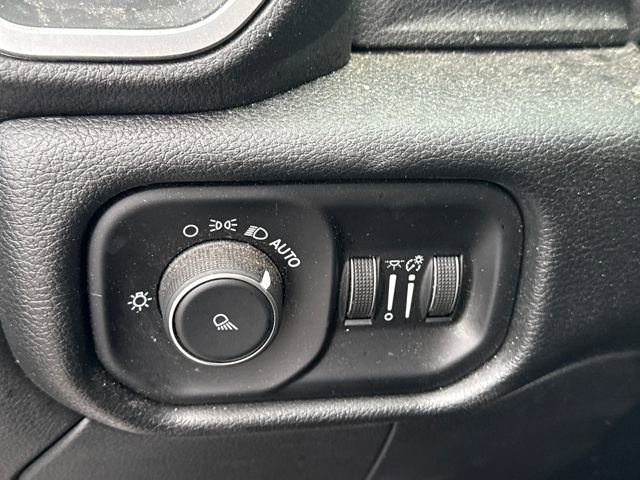 Used 2019 RAM 2500 Big Horn image 32