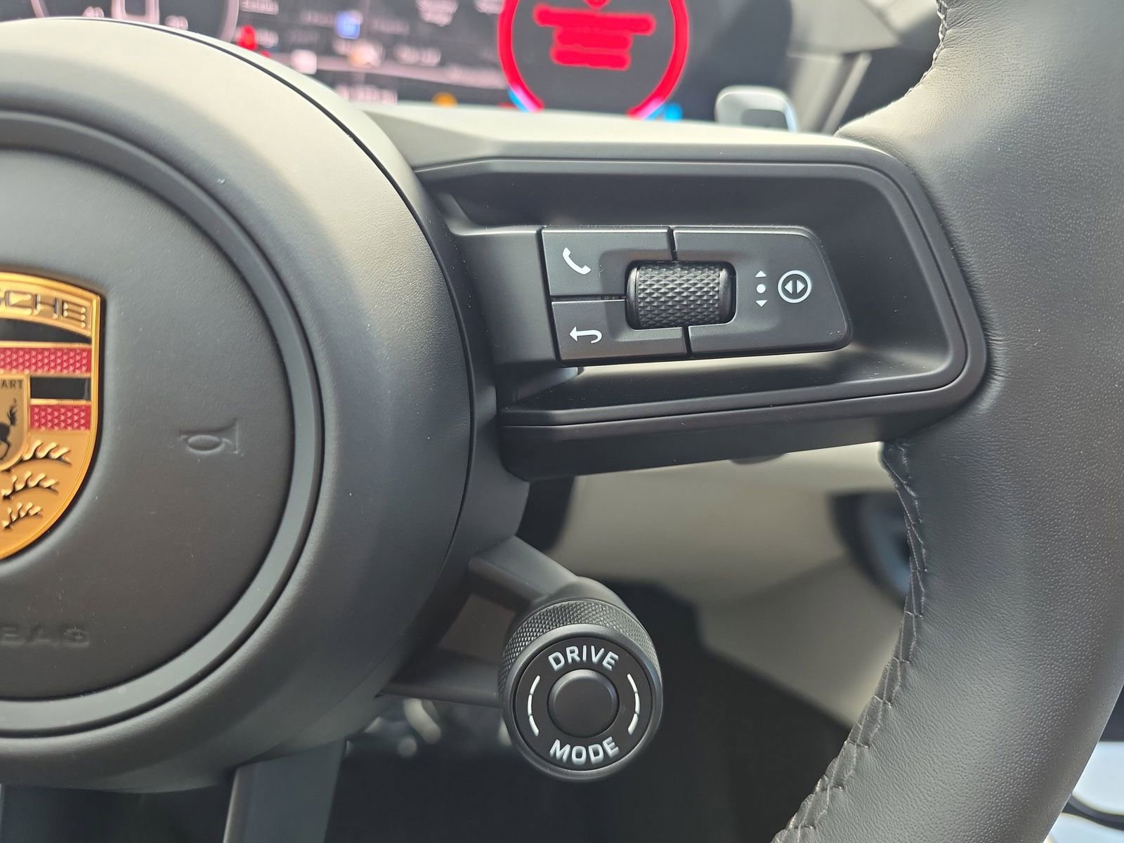 Certified 2026 Porsche Cayenne S AWD/4WD image 18