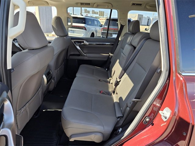 Used 2020 Lexus GX 460 Premium w/ Premium Package image 12