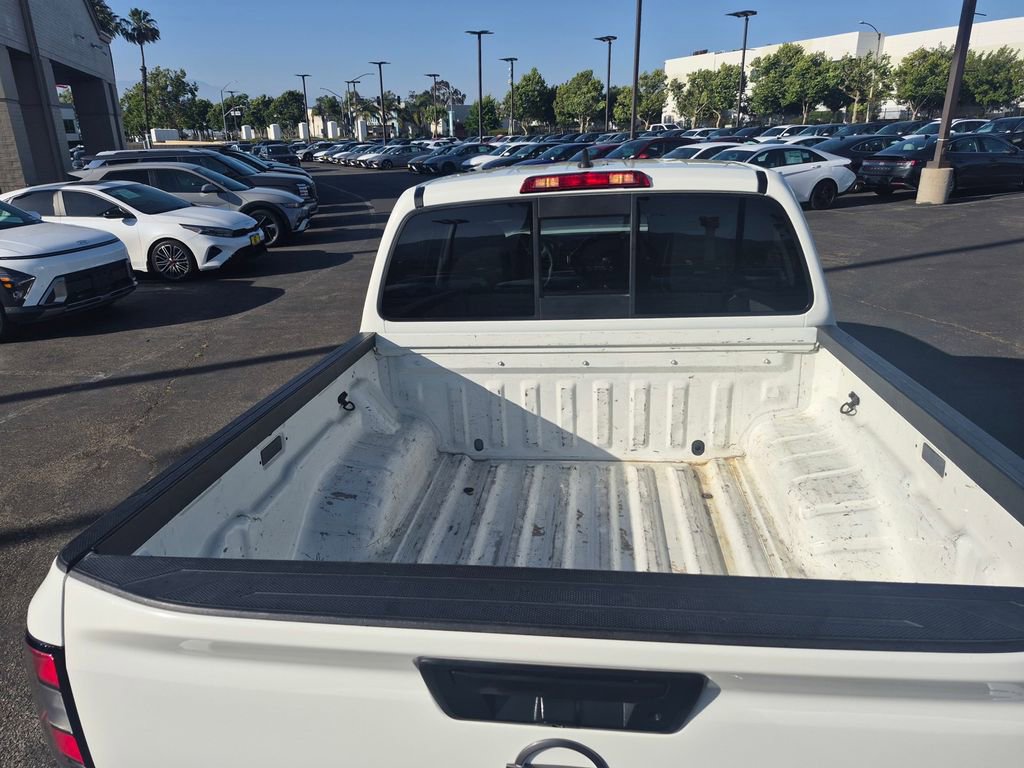 Used 2022 Nissan Frontier SV w/ Technology Package RWD image 8
